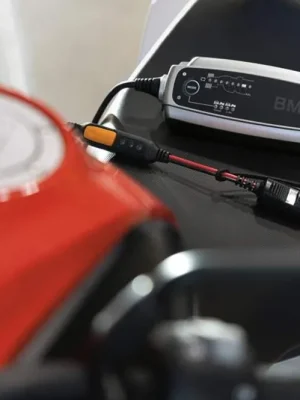 Rabatt BMW Motorrad Batterieladegerät Plus - 77025B5B630